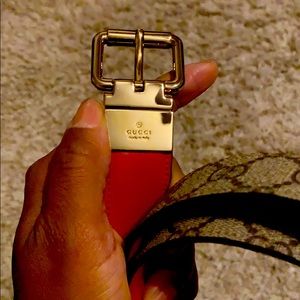 Gucci reversible monogram/red belt
